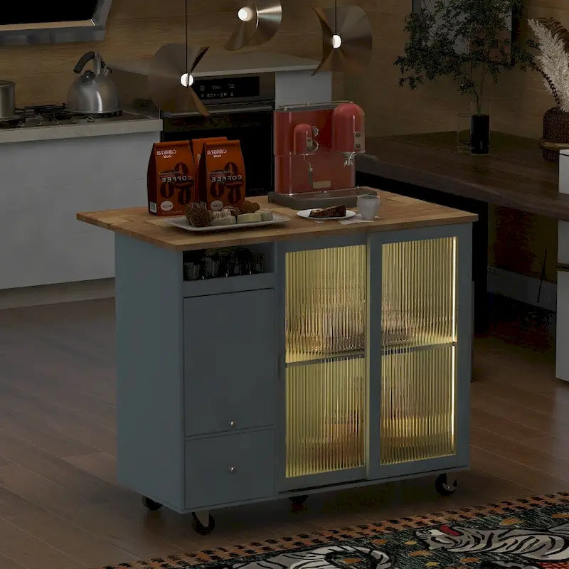 Houten keukeneiland van 44.03 inch met ledverlichting, klepdeuren en glazen schuifdeuren